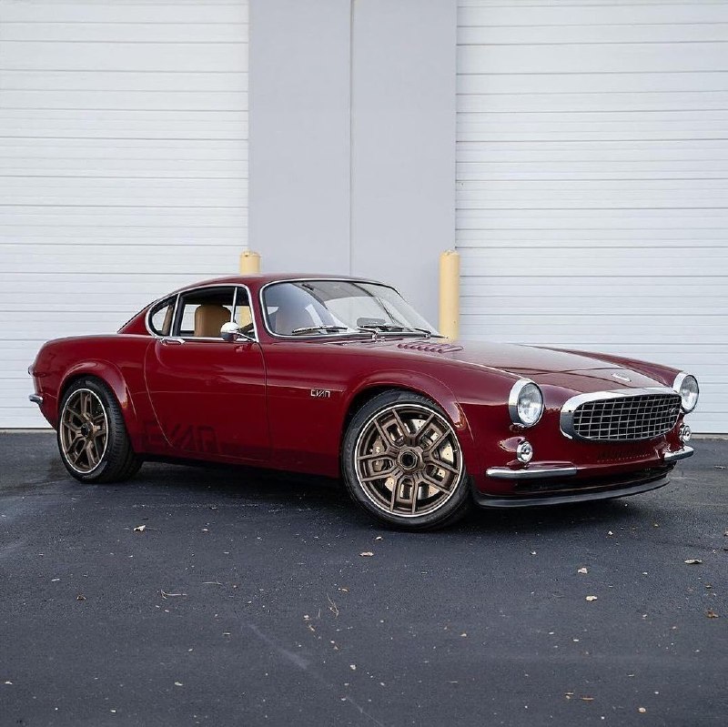 1964 Volvo P1800 restomod 7