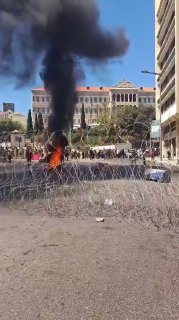 מתוך ישיבה של אנשי צבא בדימוס מול ארמון הממשלה