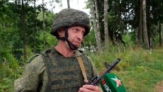 ⚡️ В Беларуси 500 фермеров призвали на военные сборы за недобросовестную уборку урожая. Это идея ЛукашенкоТелеканал СТВ рассказал: «недобросовестных» белорусских фермеров из разных регионов страны — около 500 человек — призвали на 60-дневные военные сборы.