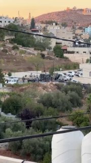 דחוף: כוחות הכיבוש יורים כדורים ורימוני הלם תוך סגירת בית הלוויות של האסיר ההרוג והמשוחרר, פארח אחמד חאמד…