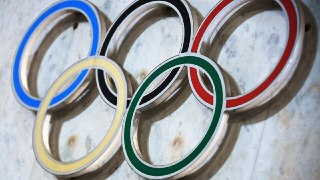 МОК временно восстановил членство Олимпийского комитета России Исполнительный комитет Международного олимпийского комитета решил временно отменить отстранение ОКР, говорится в заявлении МОК. Юридическая комиссия пришла к выводу, что ОКР больше не включает 