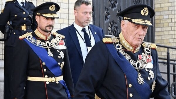دیده بان ایران: ✅ پادشاه نروژ درگذشت🔹 منابع خبری گزارش دادند که هرالد پنجم پادشاه نروژ در سن 89 سالگی درگذشت.🔳 خبر را در #دیدبان_ایران ب