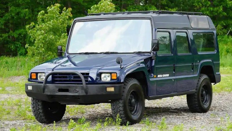 Редкий Toyota Mega Cruiser 1996 года с сафари-историей выставили на аукцион в США