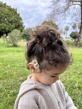 فال قهوه,تاروت,آینه بینی,دعا☕: انسانیت معنای خاصی نداردهمینکه در بین مردم زندگی کنیمولی هیچگاه به کسی زخم زبان نزنیمدروغ نگوییمکلک نزنیمو دلی را نشکنیم