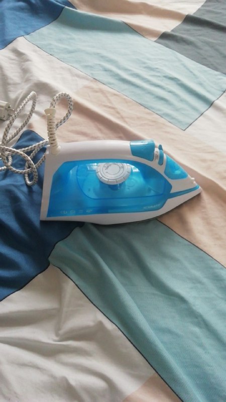 Утюг. Работает. 30 лари — фото 1