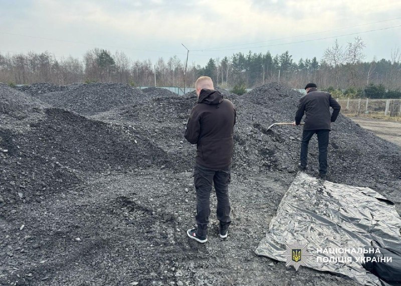 Під час зимових блекаутів група осіб постачала неякісне вугілля для шкіл і лікарень у різних регіонах України, — Нацполіція