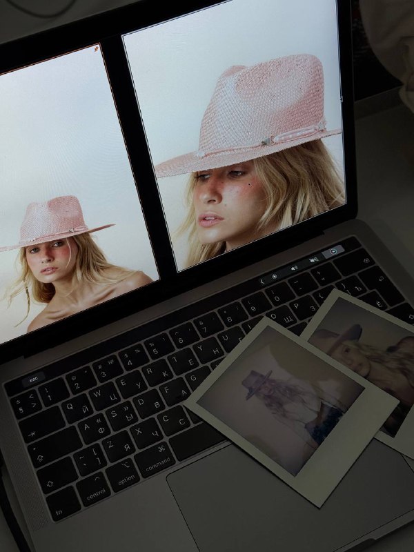 Сняли новую коллекцию шляп и кепок бренда COCOSHNICKКрасивые, небрежные локоны и пара тонких кос для максимально летнего образа 💔Сняли новую коллекцию шляп и кепок бренда COCOSHNICKКрасивые, небрежные локоны и пара тонких кос для максимально летнего образа 💔