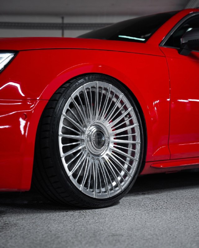 Audi RS4 Avant 7