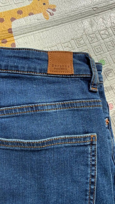 Новые Джинсы Bershka размер L. — фото 1