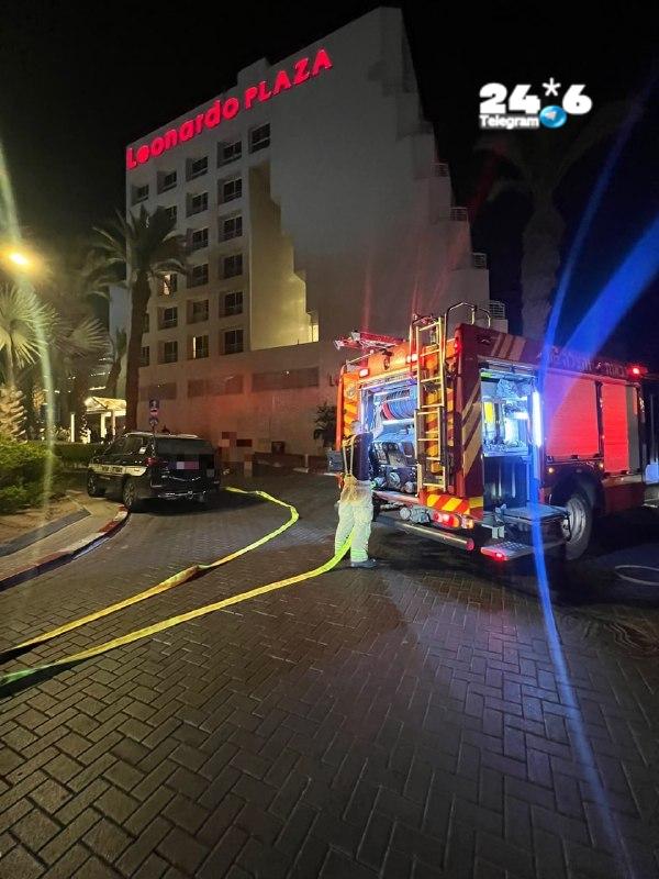 🇮🇱 שרפה פרצה הלילה במלון לאונרדו פלאזה באילת - ללא נפגעים. האש החלה באחד החדרים בקומה החמישית, וצוותי כיב…