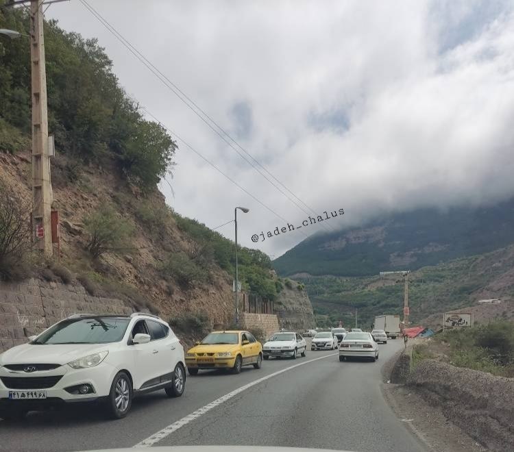جاده چالوس: 🔹 آخرین وضعیت جوی ترافیکی محور های شمالی- ترافیک سنگین در محور هراز مسیر (جنوب به شمال) محدوده سه راهی چلاو- تردد روان د
