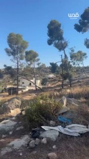 כוחות הכיבוש מונעים מצוותי אמבולנס להגיע לבית המופצץ ב"חורש אל סעדה" בעיר ג'נין.