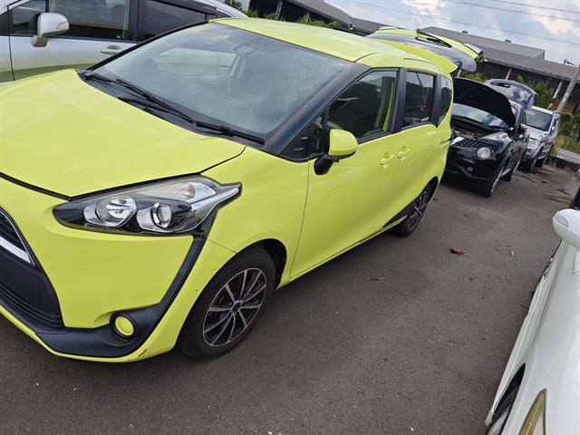 Toyota Sienta 2016 фото 2