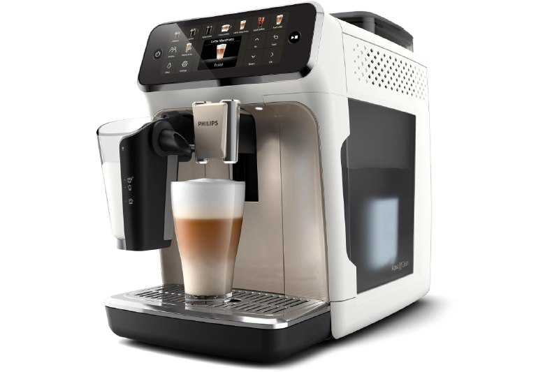 Philips 5500 Serisi LatteGo Tam Otomatik Espresso Makinesi, 20 Sıcak ve Soğuk İçecek, Renkli Dokunmatik Ekran, SilentBrew Teknolojisi (EP5543/90)