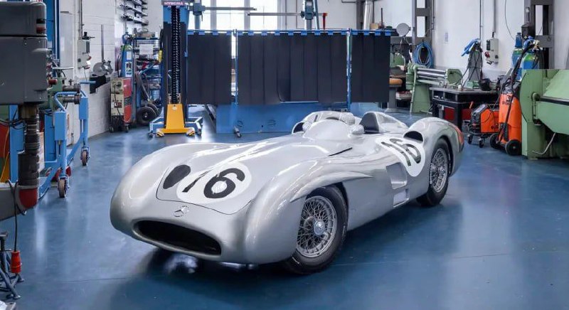 Mercedes W196 Stromlinienwagen стал самым дорогим болидом «Формулы-1» 4