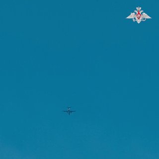 כמו ציפור דורס: התקרבות שקטה מלמעלה ומכת ברק. אסתטיקה של אימוני כוחות מיוחדים חג שמח חברים ▫ משרד ההגנה הרוסי