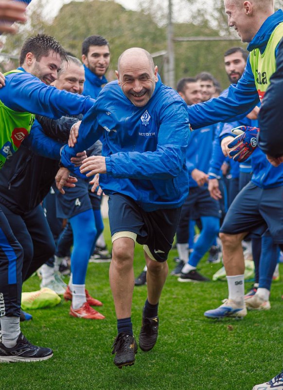 ⚽️ Рубен Креспо назначен тренером махачкалинского «Динамо» по физподготовке, сообщила пресс-служба клуба. фото