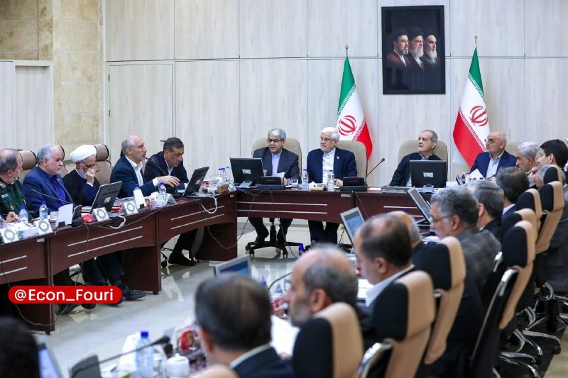 اقتصاد فوری 📈: دستور رئیسجمهور: دستگاههای اجرایی توسعه دورکاری را در دستور کار قرار دهندرئیسجمهور در جلسه هیئت دولت:🔹تمامی دستگاهها