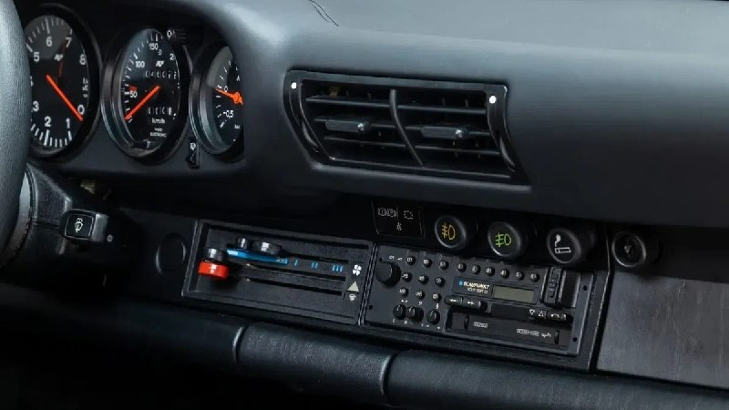 Уникальный Porsche 911 от Ruf уйдёт с молотка 6