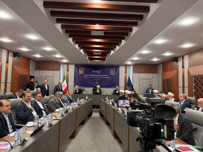 خبرفوری: 🔺️آیین تکریم و معارفه روسای قدیم و جدید سازمان زندانها برگزار شد🔹️ محمدی: سازمان زندانها در ۲ سال متوالی در زمره دستگا