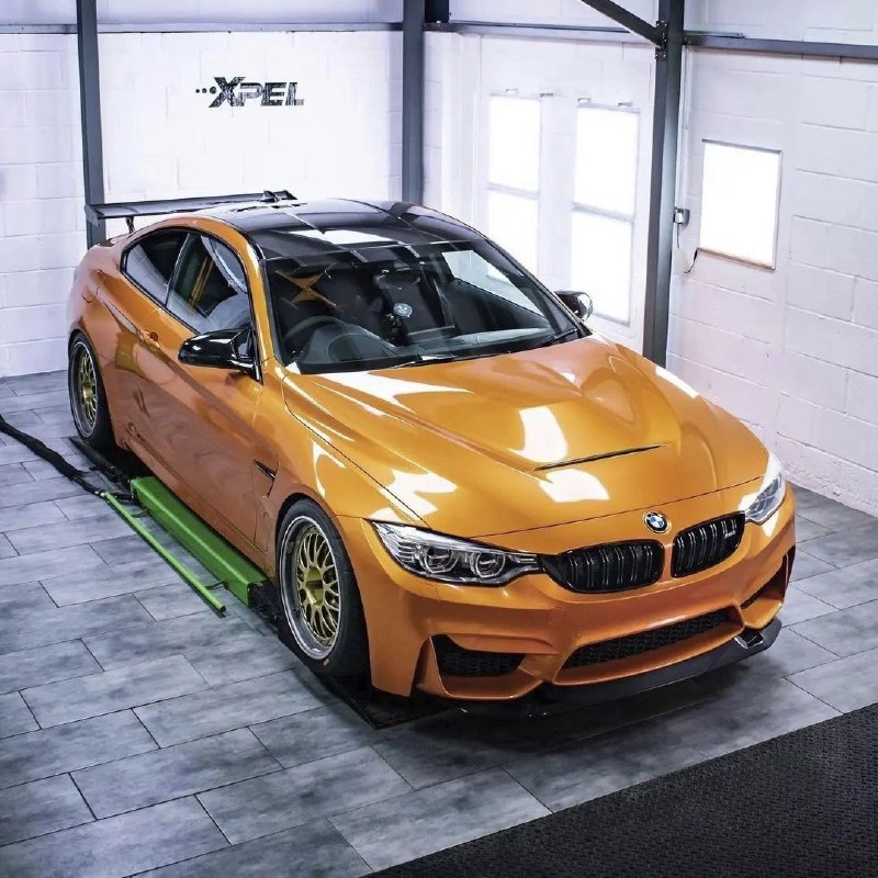 BMW F82 M4 GTS