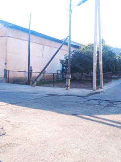 Uy yer sotiladi