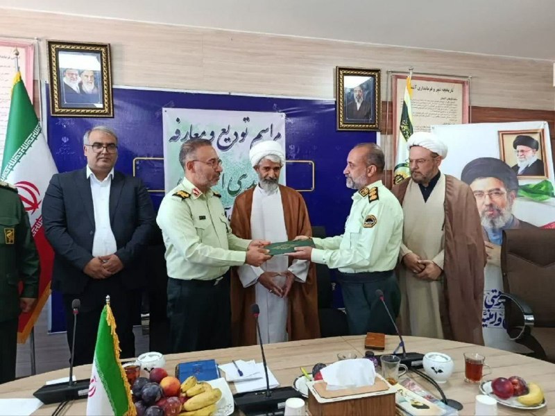 ࡏަܝ‌ܭߊ‌‌ࡍ߭ ܭܣࡍ߭ ࡅߺ߲❟ܩܢ‌‌: آئين تکریم و معارفه فرمانده انتظامی شهرستان #آشتیان طی مراسمی با حضور سردار فرزاد تاجره فرمانده انتظامی استان مرکزیجناب 