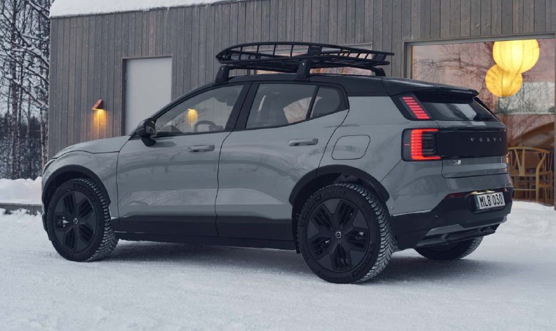 Компания Volvo представила внедорожную версию кроссовера EX30 2
