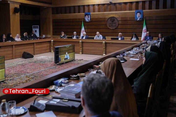 تهران فوری 🏙: پزشکیان: برای رفع نیازهای جامعه فراتر از دیدگاه‌های سیاسی عمل می‌کنیمرئیس‌جمهور:🔹برنامه‌ریزی و اقدام برای خدمت به مردم د