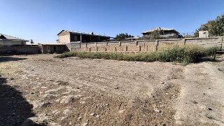 Ер сотилади Срочно Парвоз махалладан утганда Гулистон махаллада