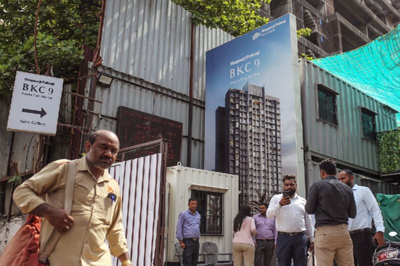 India’s Shapoorji Signs $3.4 Billion Record Private Credit Deal