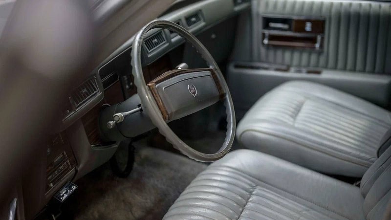 С молотка уйдёт последний Cadillac Элвиса Пресли. 3