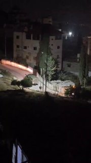 מקורות מקומיים: כוחות הכיבוש מסתערים על העיירה עקבבה מדרום לשכם.