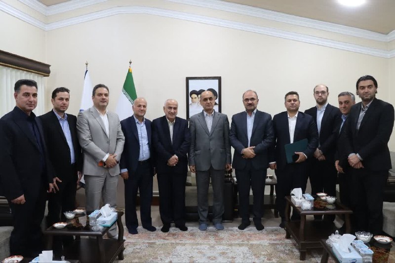 کانال خبری مطبوعات در شهر: 💢هادی حق‌شناس استاندار گیلان در دیدار با مدیرعامل و معاونان شرکت شهرک‌های صنعتی استان؛🔹 توسعه شهرک‌های صنعتی، پیش‌شرط جه