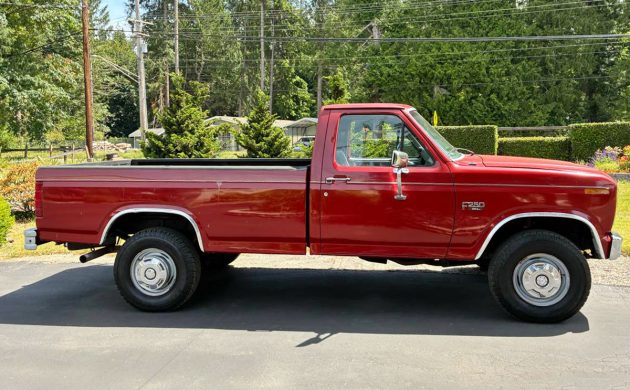 Вчера на зарубежных хайп-площадках взорвалось: на глаза попался 1986 Ford F-250