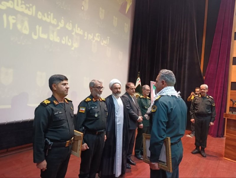 ایلام بیدار: 💢 فرمانده انتظامی استان ایلام معارفه شد🔹با حکم سردار سرتیپ احمدرضا رادان فرمانده انتظامی کل کشور ، سردار روح اله گراوندی