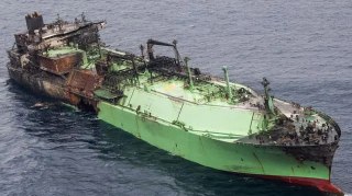 Экипаж газовоза Arctic Metagaz, атакованного дронами в Средиземном море, вернулся в МурманскЭкипаж российского газовоза Arctic Metagaz вернулся в Мурманск и встретился с губернатором области Андреем Чибисом. На встрече присутствовали 28 членов экипажа из 3