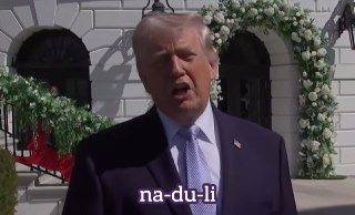 Оружие, которое США готовили для повстанцев в Иране, забрали себе курды, сообщил Трамп.«Мы отправили оружие – оно должно было попасть к народу Ирана. Знаете, что произошло? Те, через кого мы его передавали, просто оставили его себе. Я очень недоволен одной