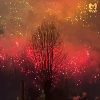 Праздничный питерский салют в честь каждого из мужчин, мужиков и защитников. 😎 Mash на Мойке — в MAX