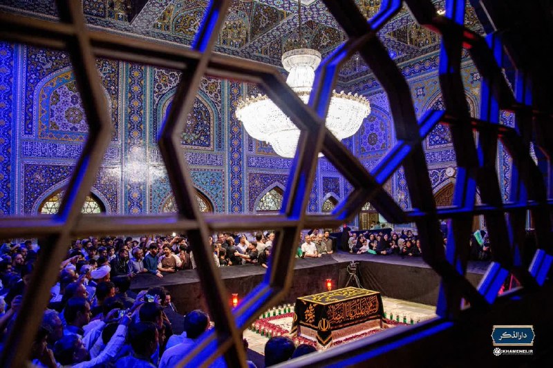خبرگزاری حوزه: 🖤🖤 صبح امروز؛ قاب ماندگار از رواق دارالذکر حرم مطهر رضوی در ایام چهلم تدفین رهبر شهید انقلاب. ۱۴۰۵/۰۵/۳۰@HawzahNews / خب
