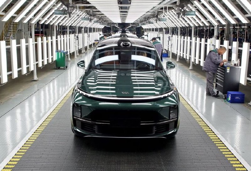Прибыль Li Auto рухнула почти на 86% по итогам 202...