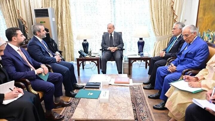 دیده بان ایران: 🔴 پیام وزیر خارجه سوریه به ایران🔹️ وزیر خارجه سوریه در خصوص هرگونه ارتباط احتمالی با ایران با کشاندن پای ایران به مسائل 