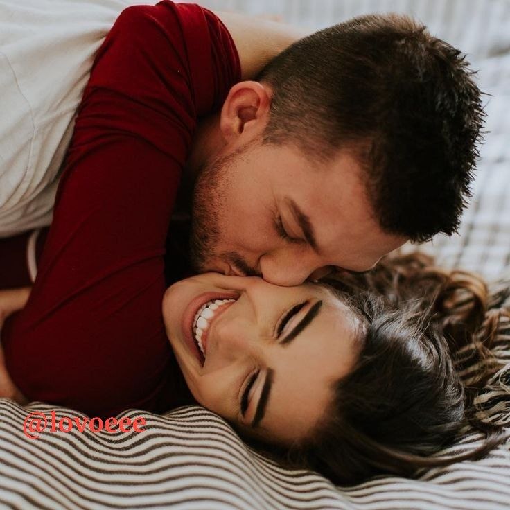 🫦🧿️️️❤️ عشـقـو عـاشـقـی ❤️🧿🫦: .صُبح ها بایددَم نوشِ یادِ تو رادر ڪافه یِ عشق نوشید ...تا واژه هایِ زندگے دلبرانهمثنویِ زیبایِ بودن راسَر دهند ...‌‌‌‌‌