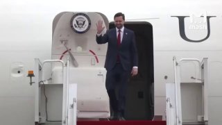 Переговоры Ирана и США по завершению конфликта на Ближнем Востоке начнутся сегодня в Исламабаде около 15:00 по московскому времени. Собрали информацию о том, что известно на данный момент:— Американскую переговорную группу возглавил вице-президент США Джей