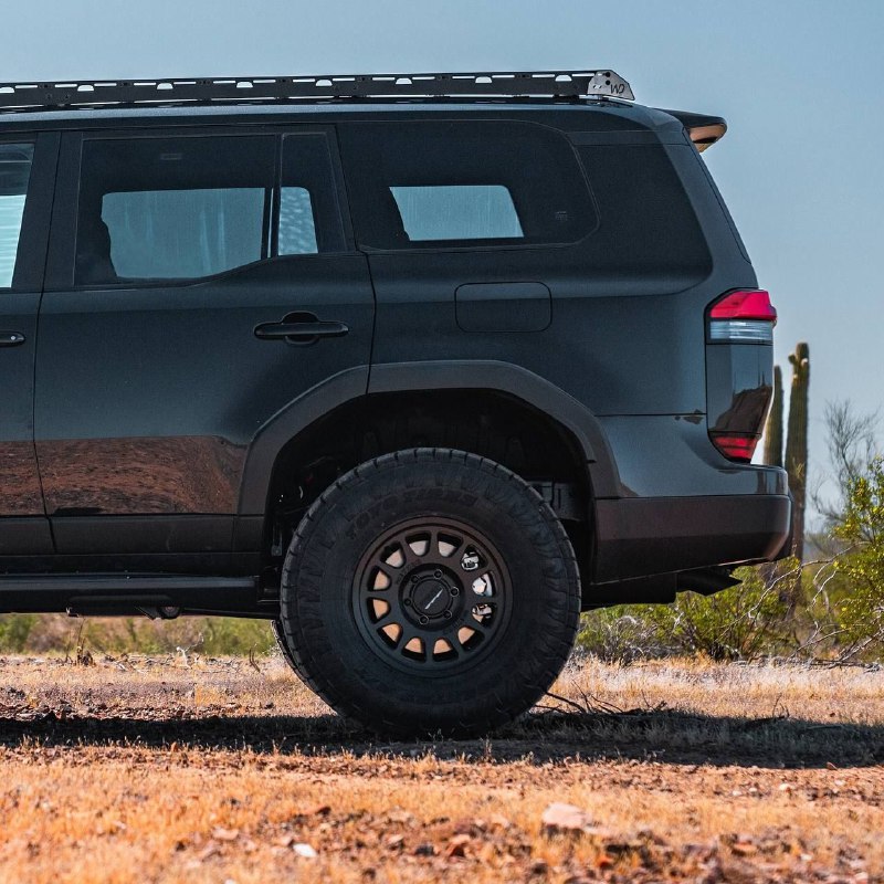 Lexus GX550 2