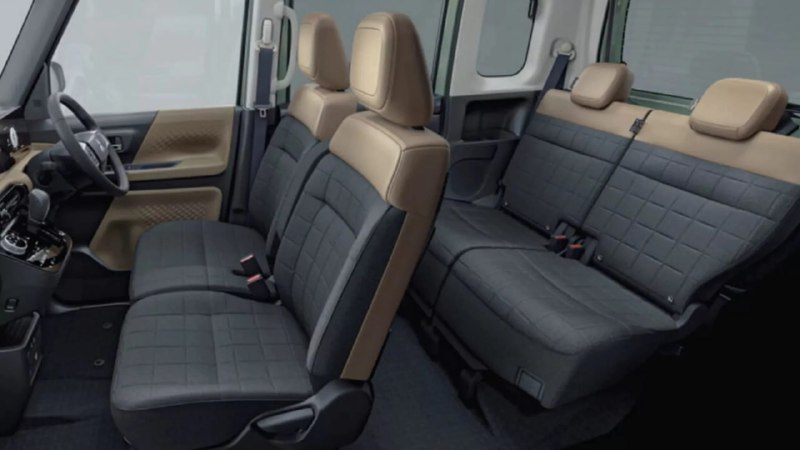 Официальные фото новый Mitsubishi Delica Mini 2