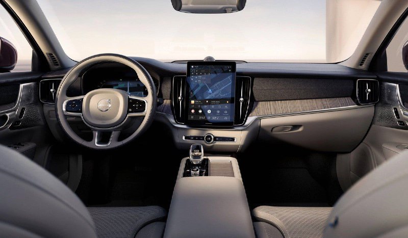 Volvo представила рестайлинговый седан S90 5
