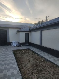 Дом Алмаз махалля 3 сотки 4 кмнаты