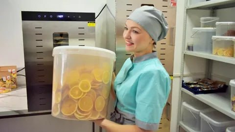 היזמית ויקטוריה דוברובסקיה יצרה את הייצור של קינוחים מיוחדים בתמיכת המדינה הודות להשתתפות בפרויקט "תוצרת חב…