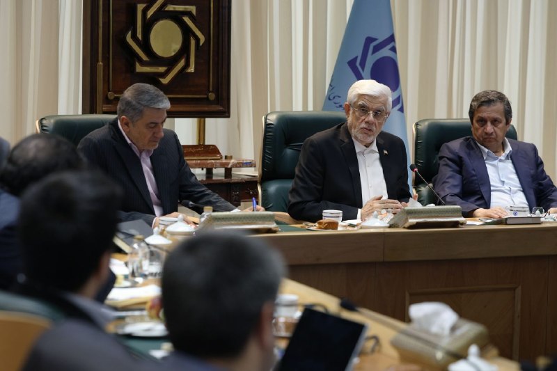 تیم اقتصادی دولت به ریاست معاون اول رئیسجمهور در بانک مرکزی تشکیل جلسه داد